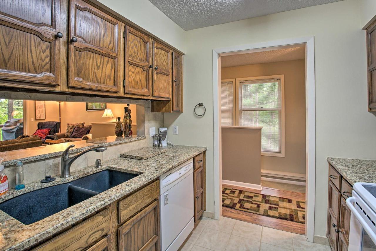 Hot Springs Village Retreat With Deck 3 Mi To Golf! Buitenkant foto