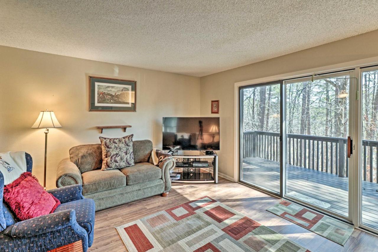 Hot Springs Village Retreat With Deck 3 Mi To Golf! Buitenkant foto